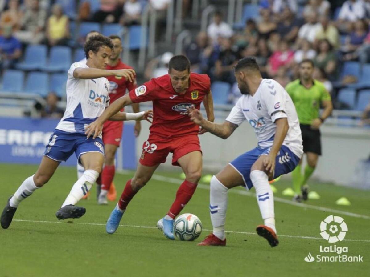 El Tenerife nunca perdió con el Rácing en el Rodríguez López en segunda división