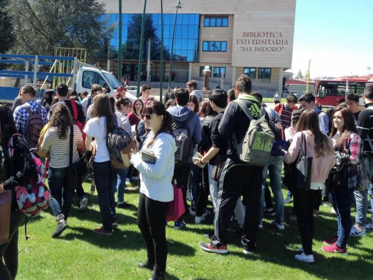 400 libros ‘liberados’ en la ULE