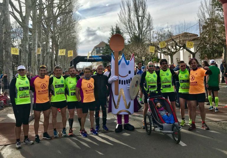 Instantes previos a la salida de la X Media Maratón León capital agstronómica - Auto Palacios