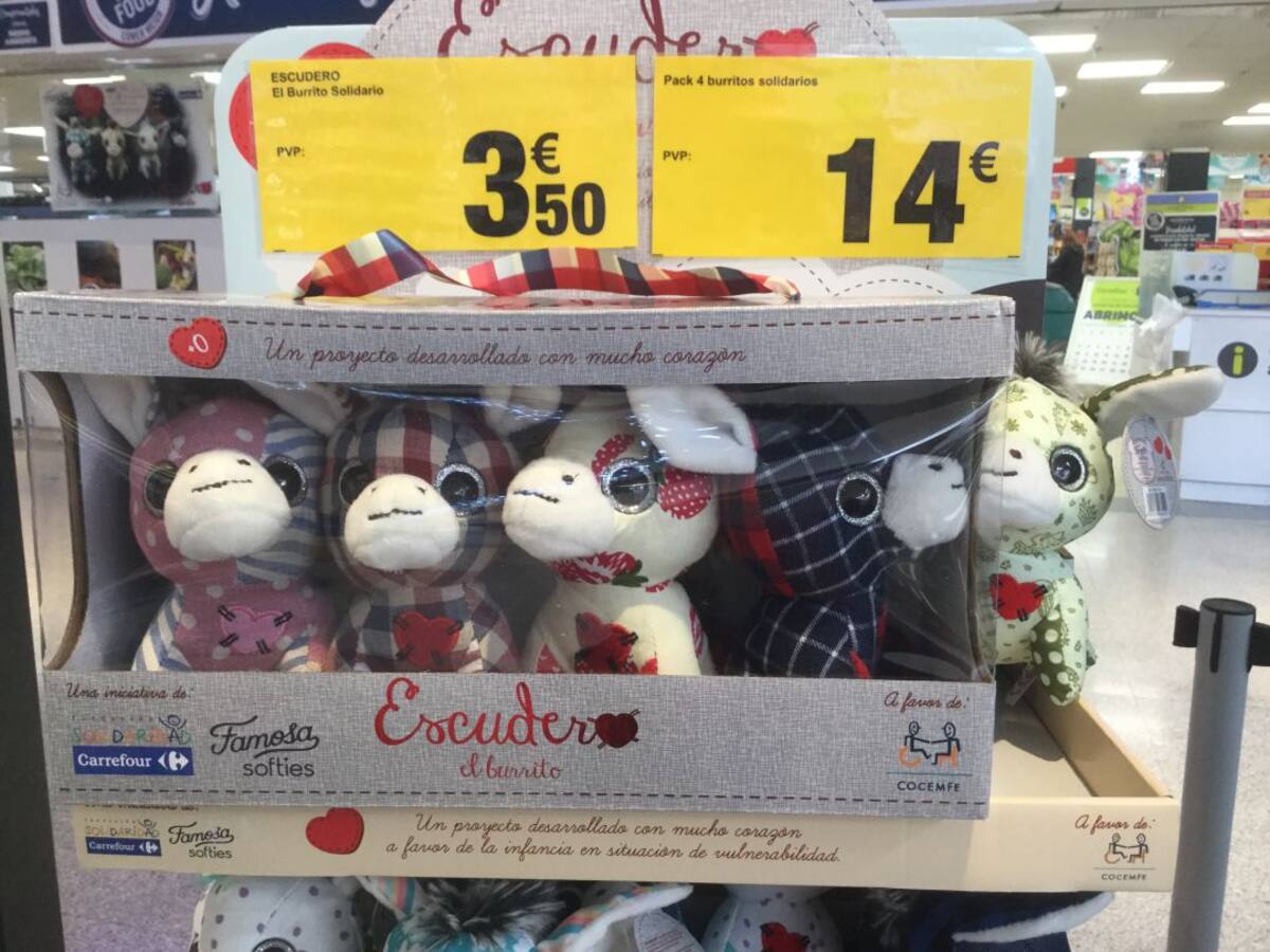 "Escudero 2.0" un peluche solidario a favor de la infancia con Discapacidad Física y Orgánica