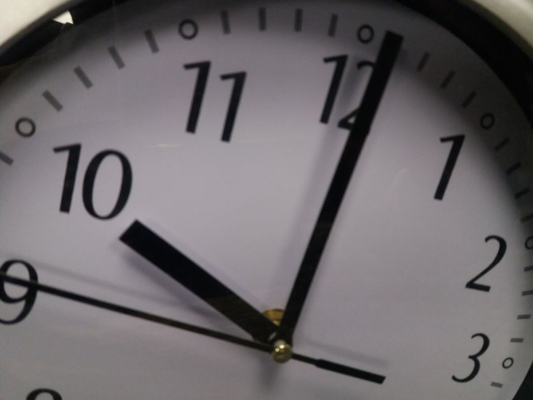 De nuevo, a las 22:00 horas en casa, salvo causas justificadas