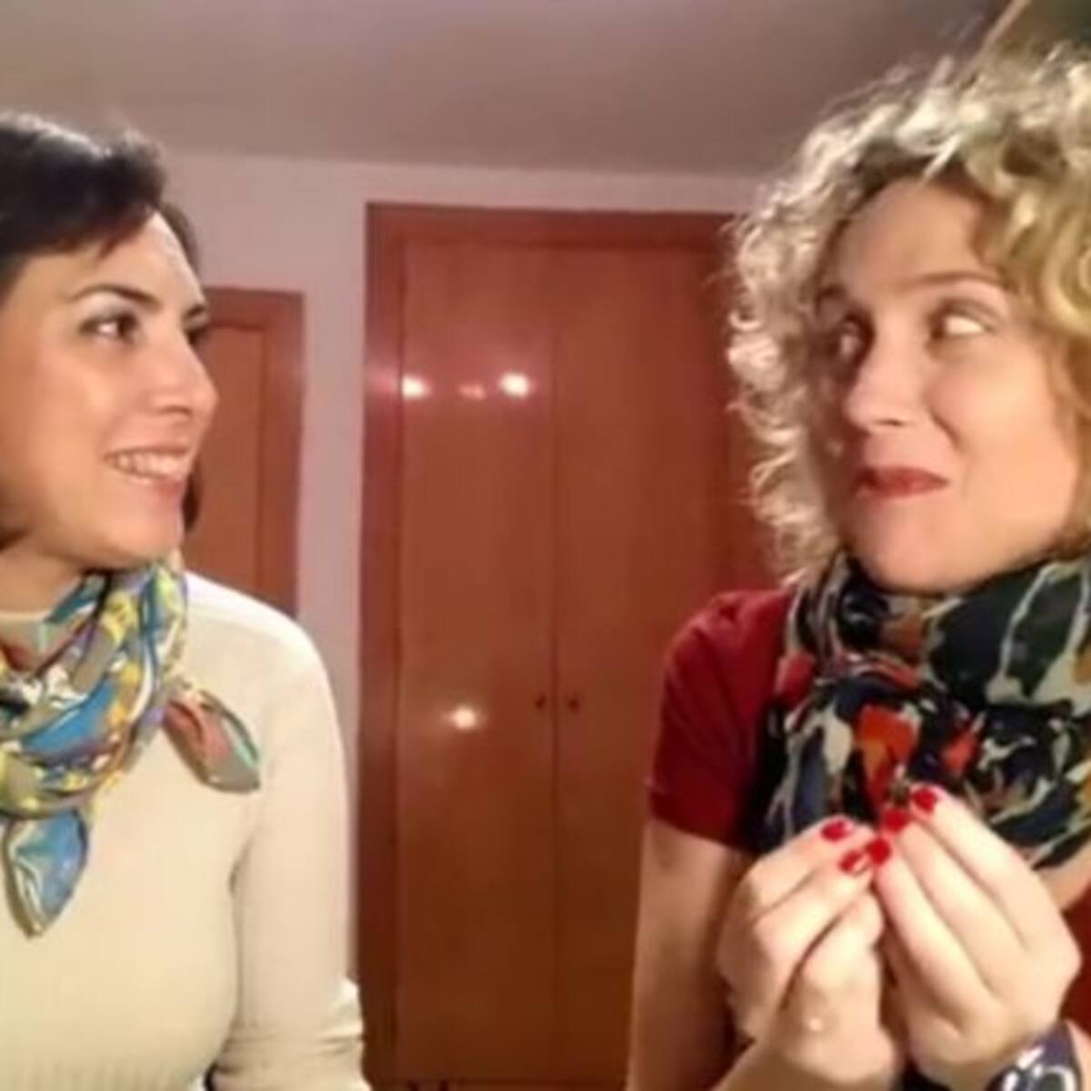 La consejera Guillén canta por la salud de los niños