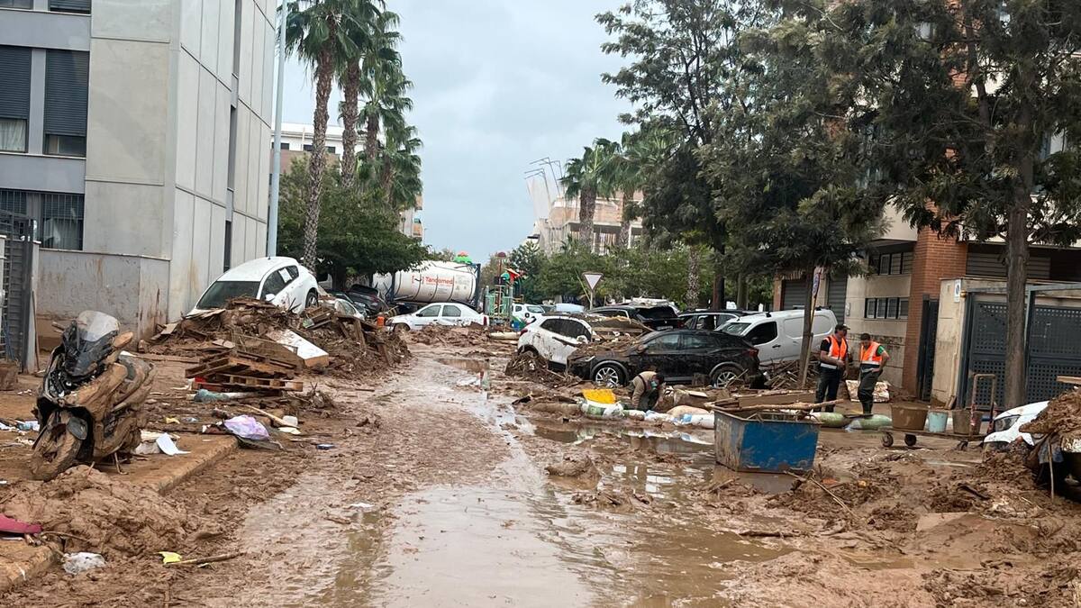 El Cabildo de Tenerife plantea enviar equipos de refresco para que los efectivos pasen un máximo de 4 o 5 días en las zonas afectadas