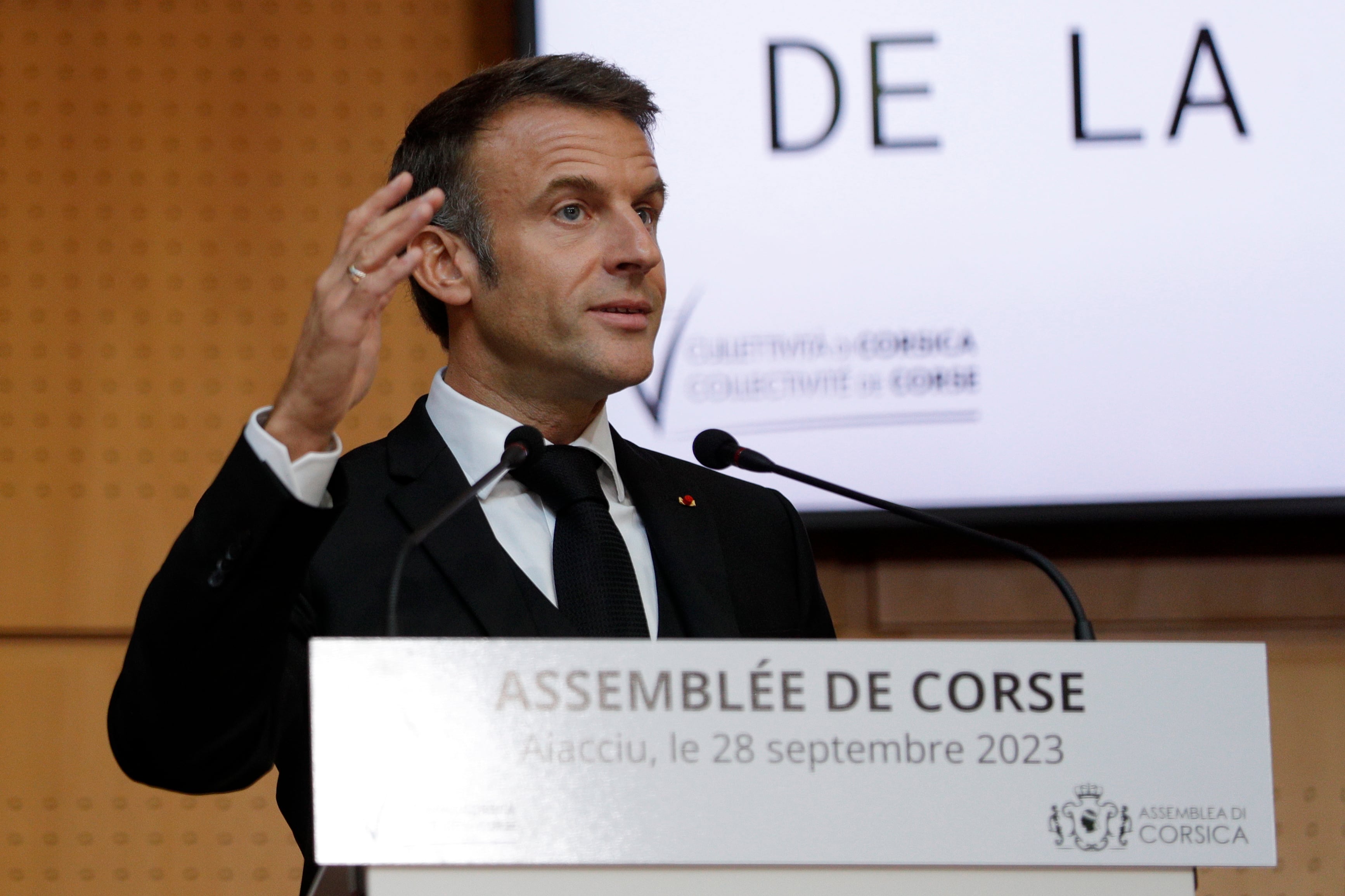 El presidente de Francia, Emmanuel Macron, durante una visita a Córcega este jueves.