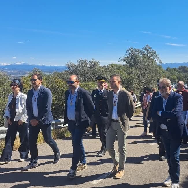 Autoridades de Barbastro y Berbegal en la romería al Monasterio de El Pueyo