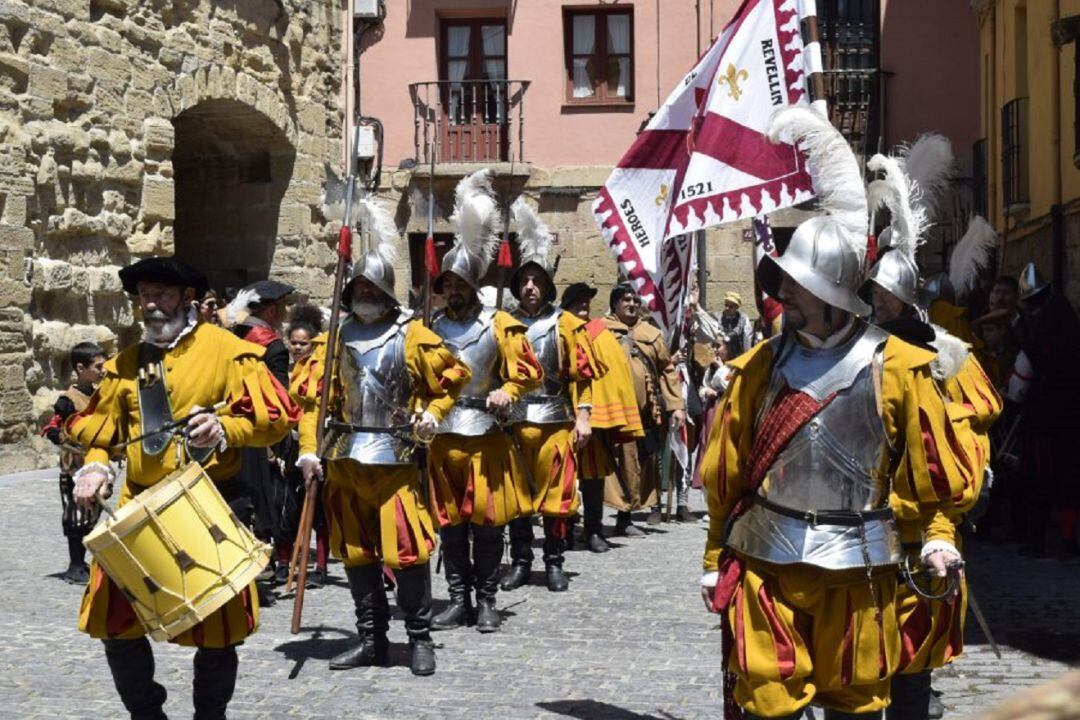 Desfile en las fiestas de San Bernabé