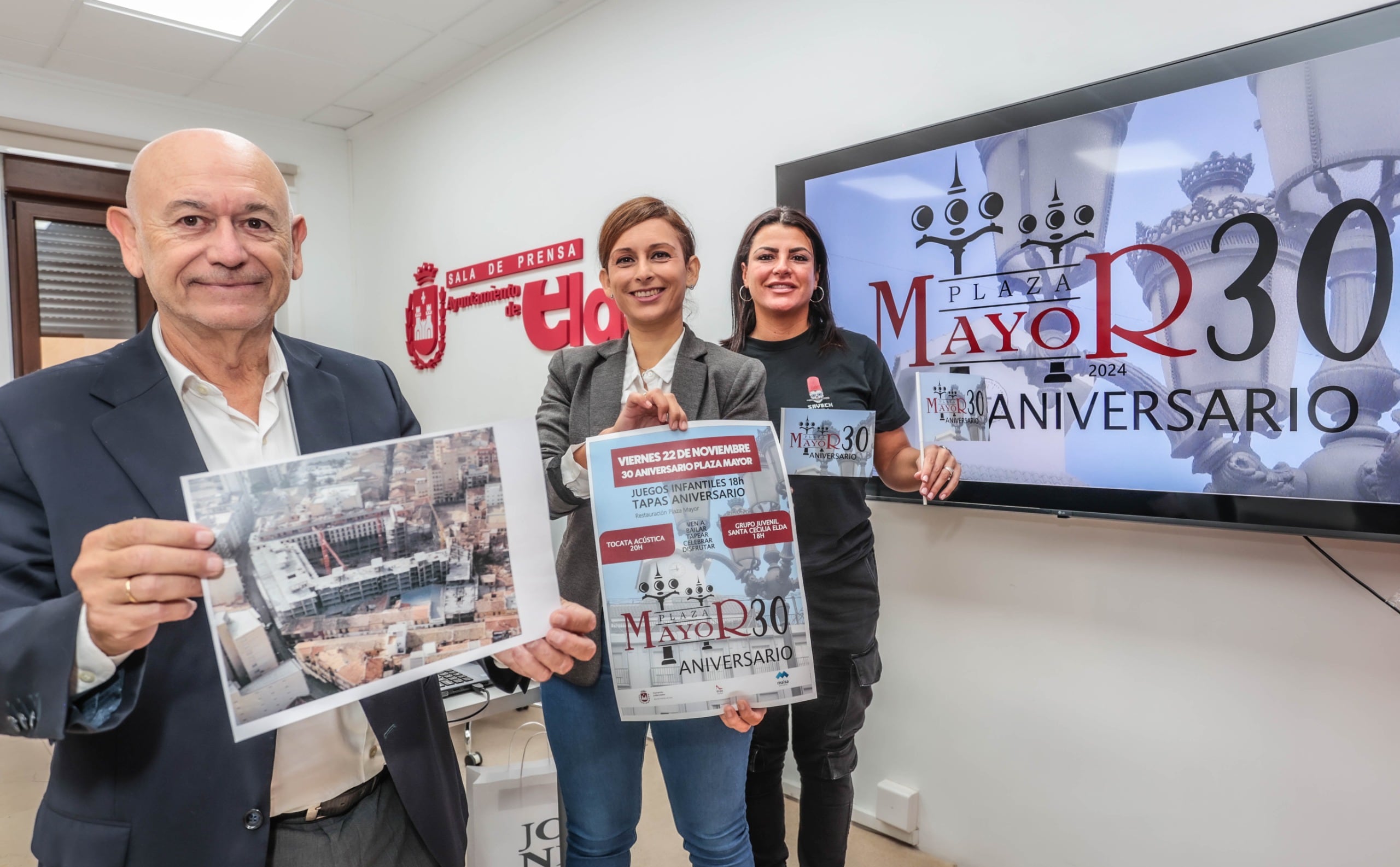 El Ayuntamiento de Elda, Promociones Maisa y los hosteleros de la Plaza Mayor de Elda colaborarán para poner en valor este aniversario