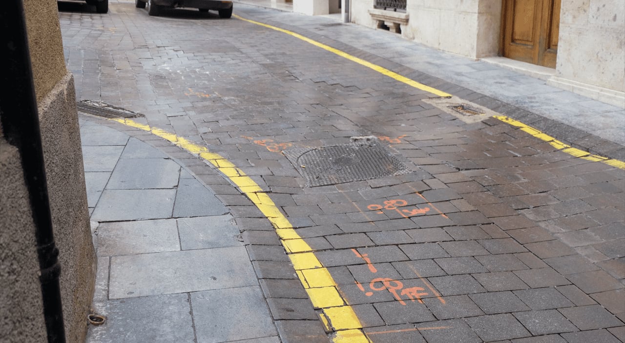 Bocairent renovará el pavimento de varias  calles que conectan el acceso a la localidad desde el puente hasta la plaza del Ayuntamiento.