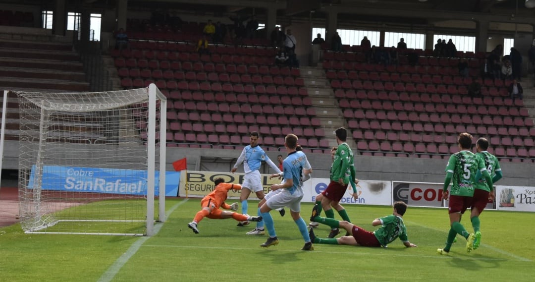 Aythami anotó este gol al Arenteiro en la pasada jornada