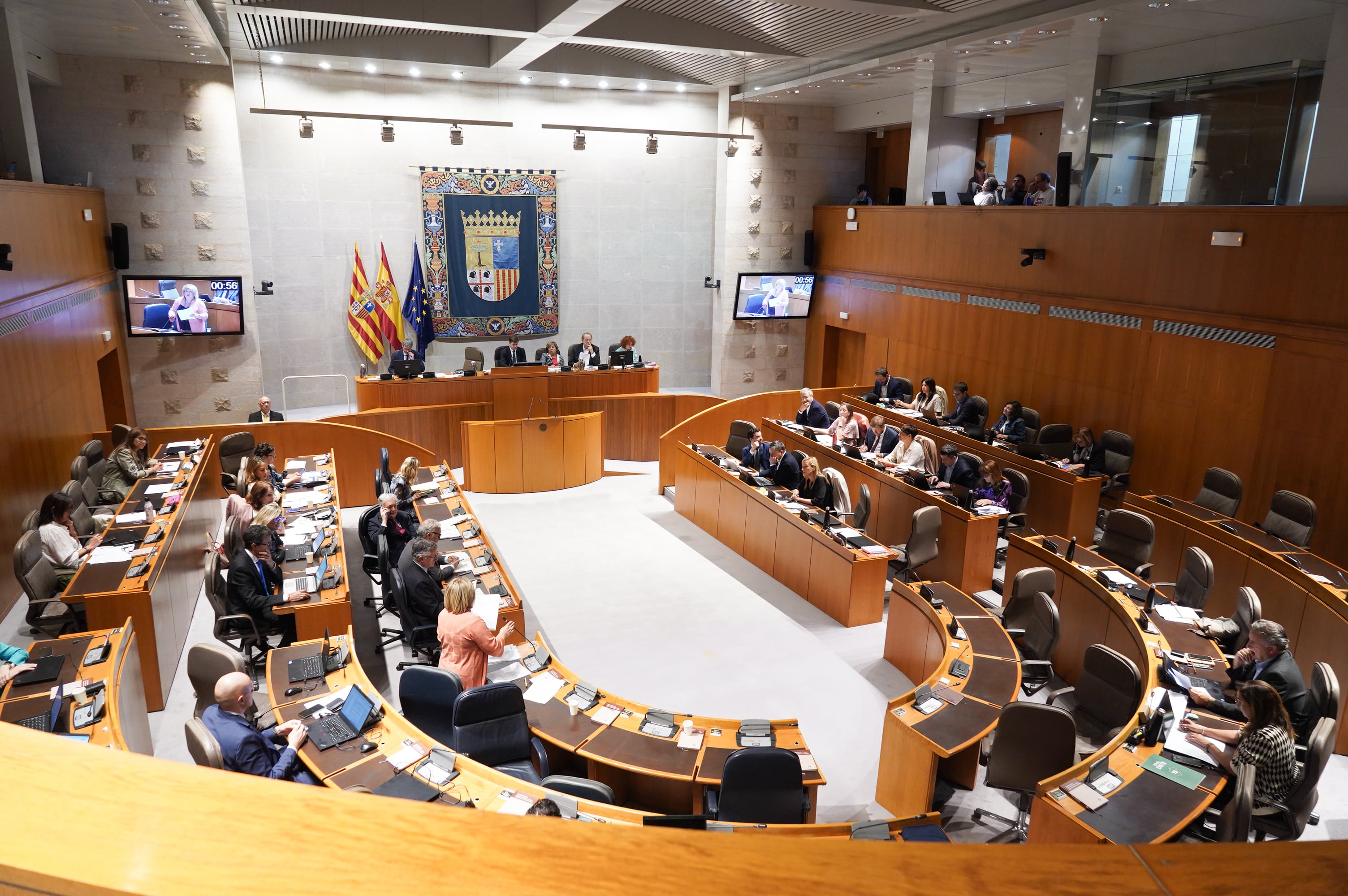 Sesión plenaria en las Cortes de Aragón