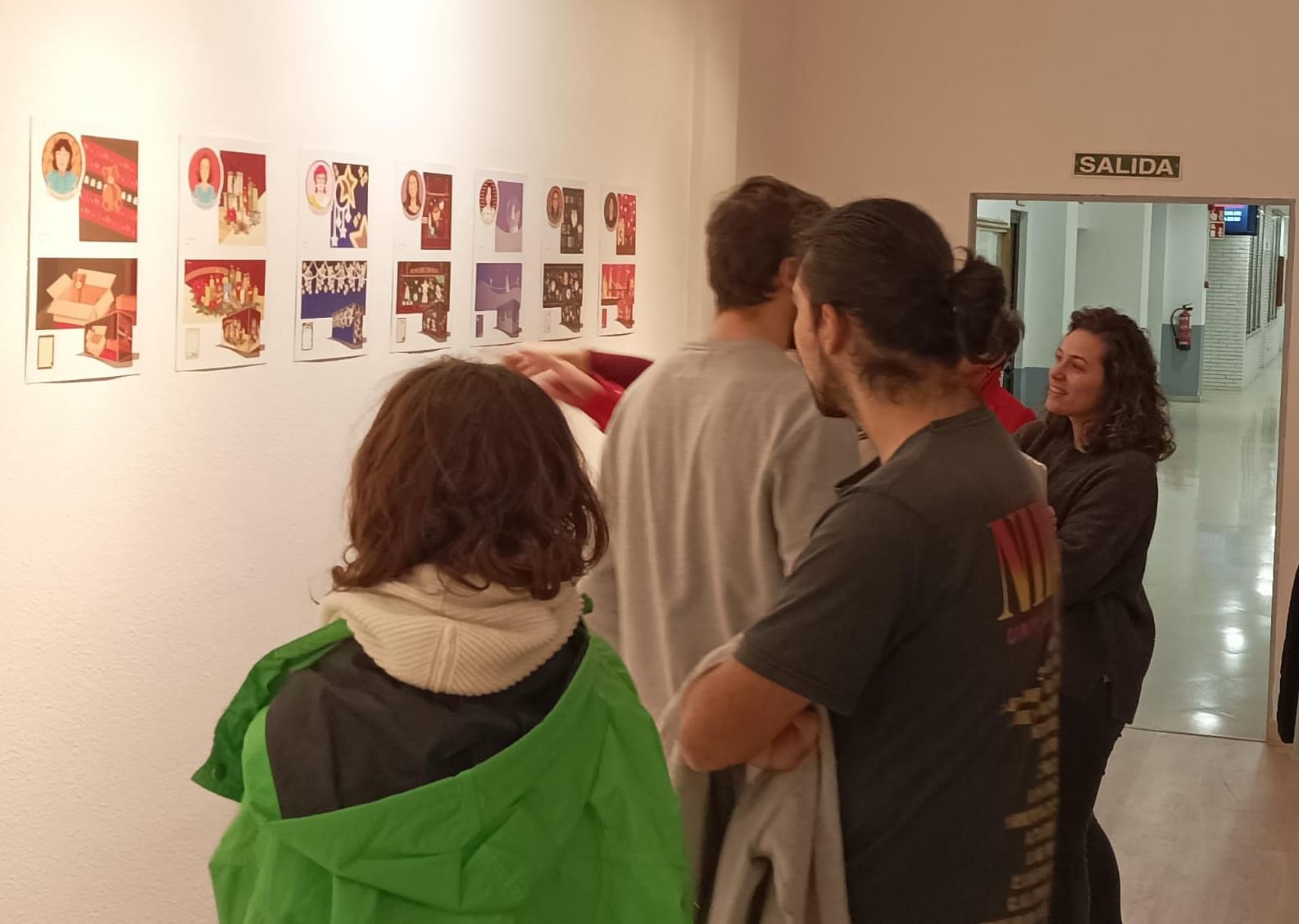 Exposición en la Facultad de Bellas Artes con los diseños presentados para ilustrar la caracola de nuestra Operación Buena Gente