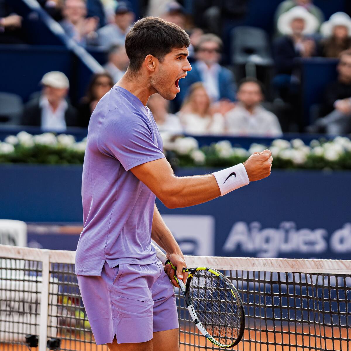 Carlos Alcaraz avanza con paso firme hacia su tercer Godó tras vencer plácidamente al serbio Djere