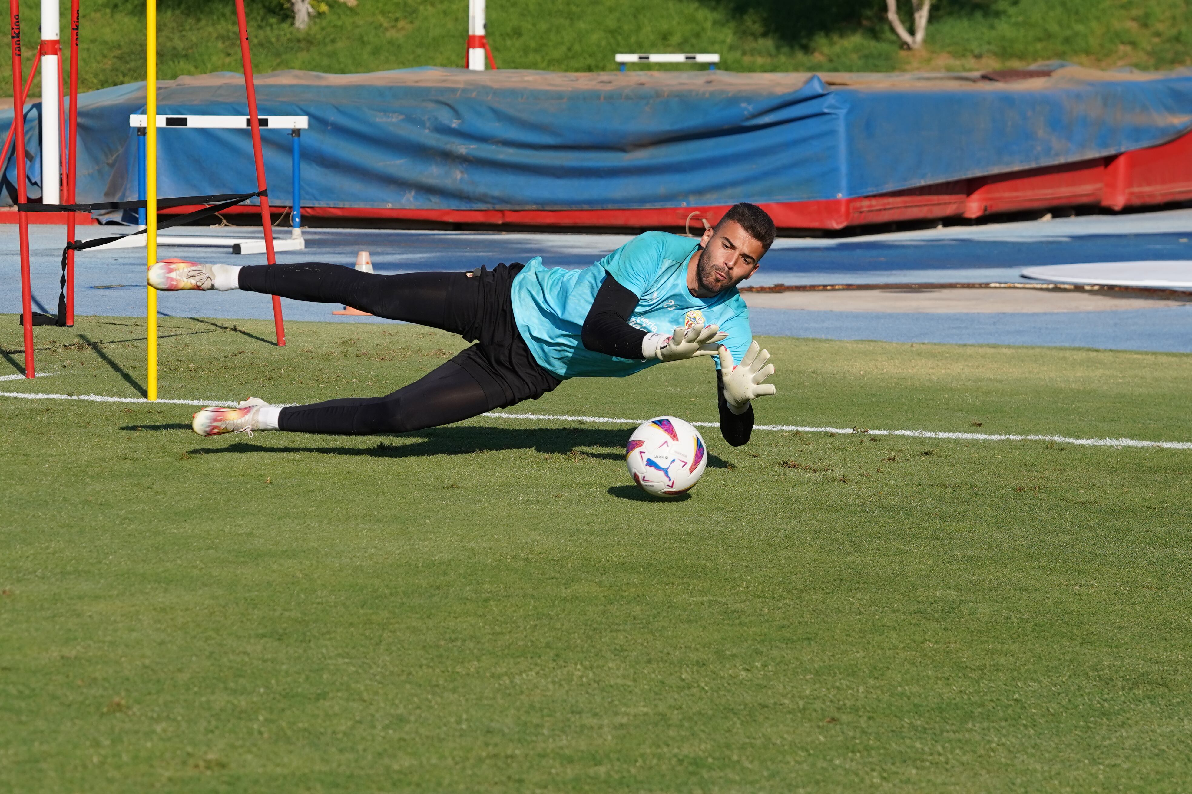 Maximiano analiza el presente y del futuro del colista Almería en Primera División.