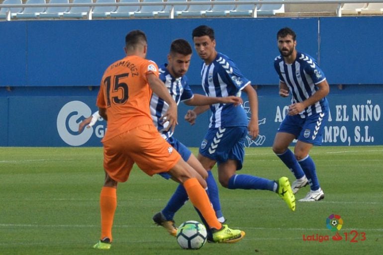 Imágen del partido de la primera vuelta en el Artes Carrasco que acabo 1-1