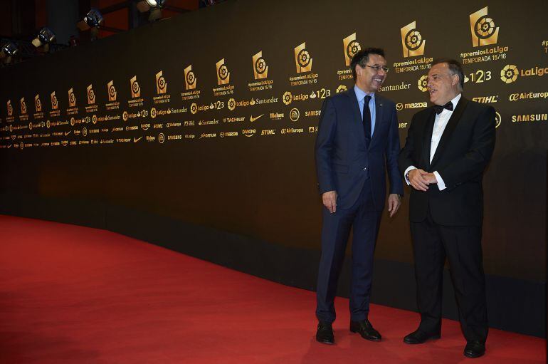 Bartomeu charla con Tebas