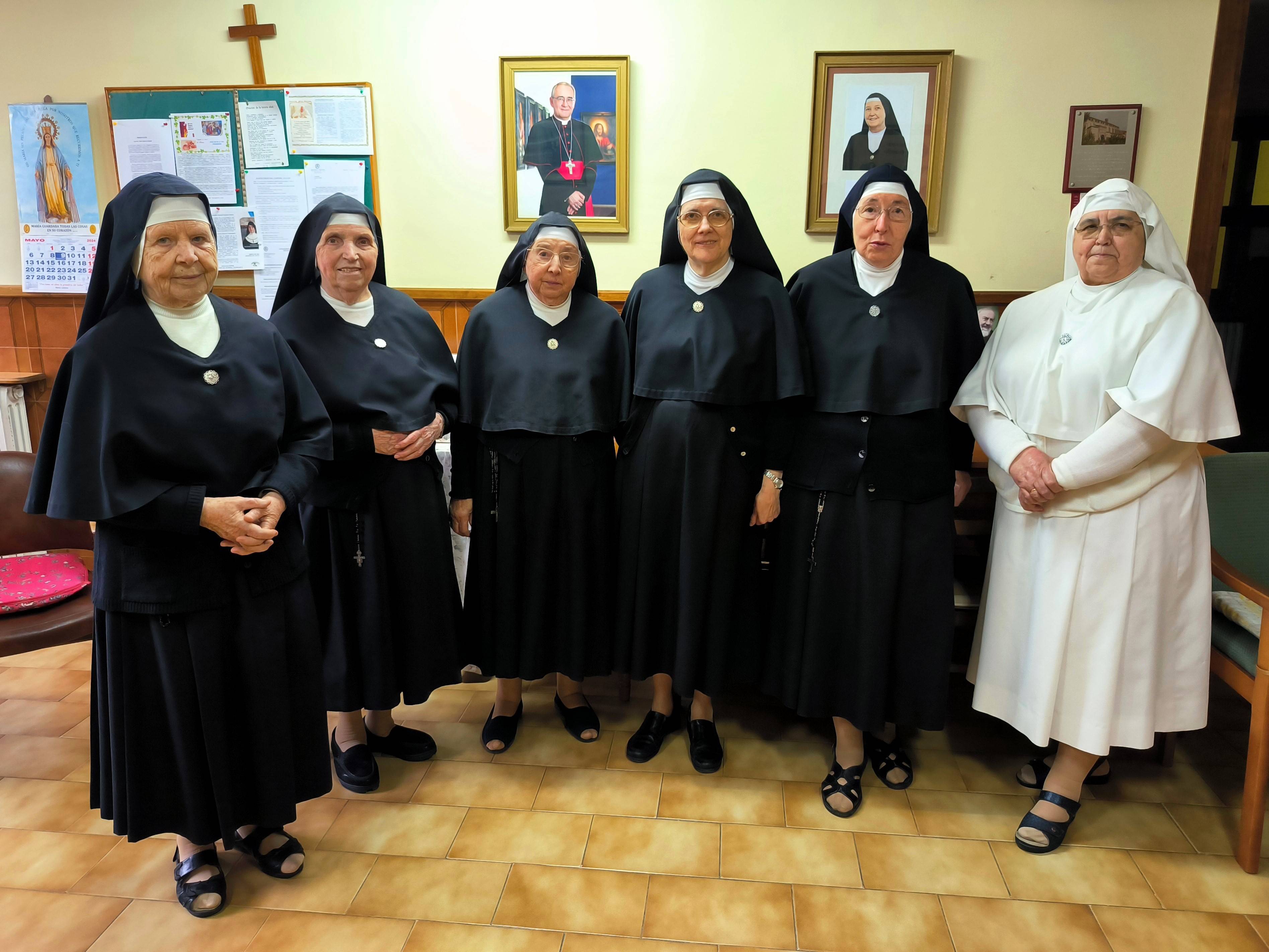 Las seis hermanas de las Siervas de María. Foto: Diócesis Barbastro-Monzón
