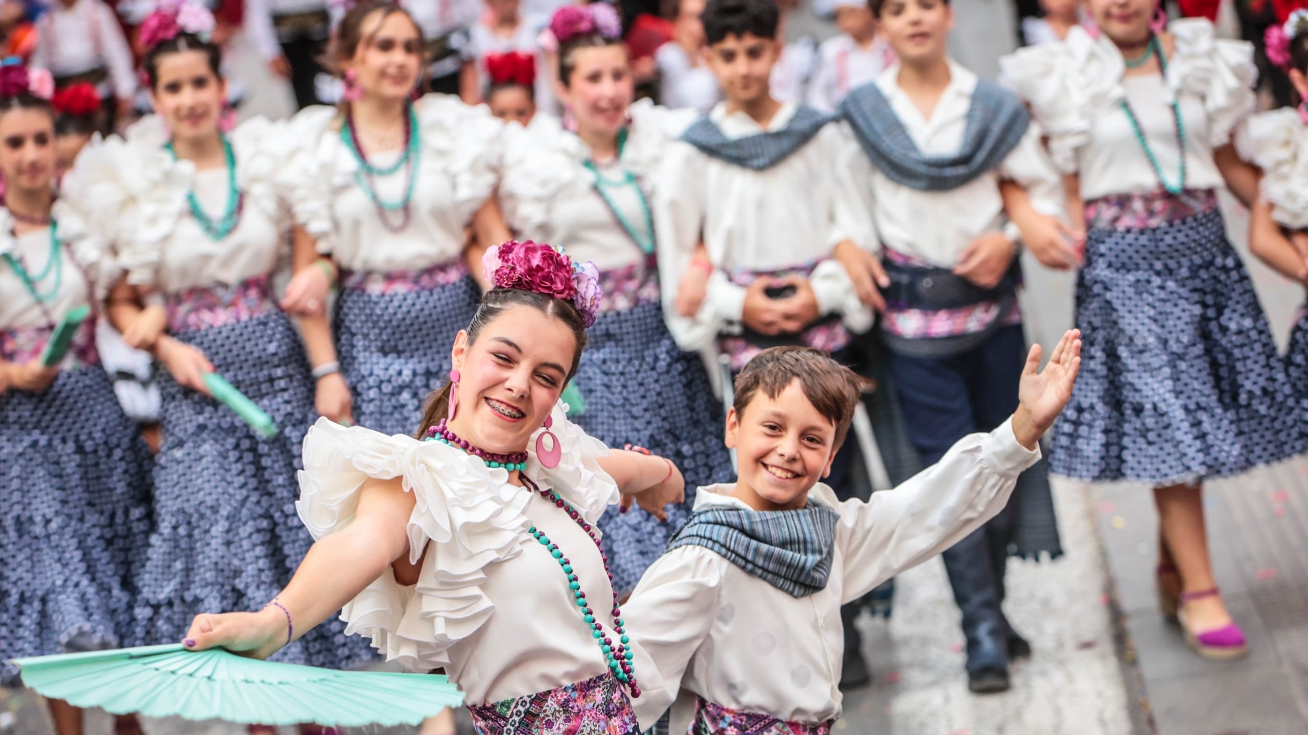 Dos jóvenes Contrabandistas durante el Desfile Infantil de Elda 2025