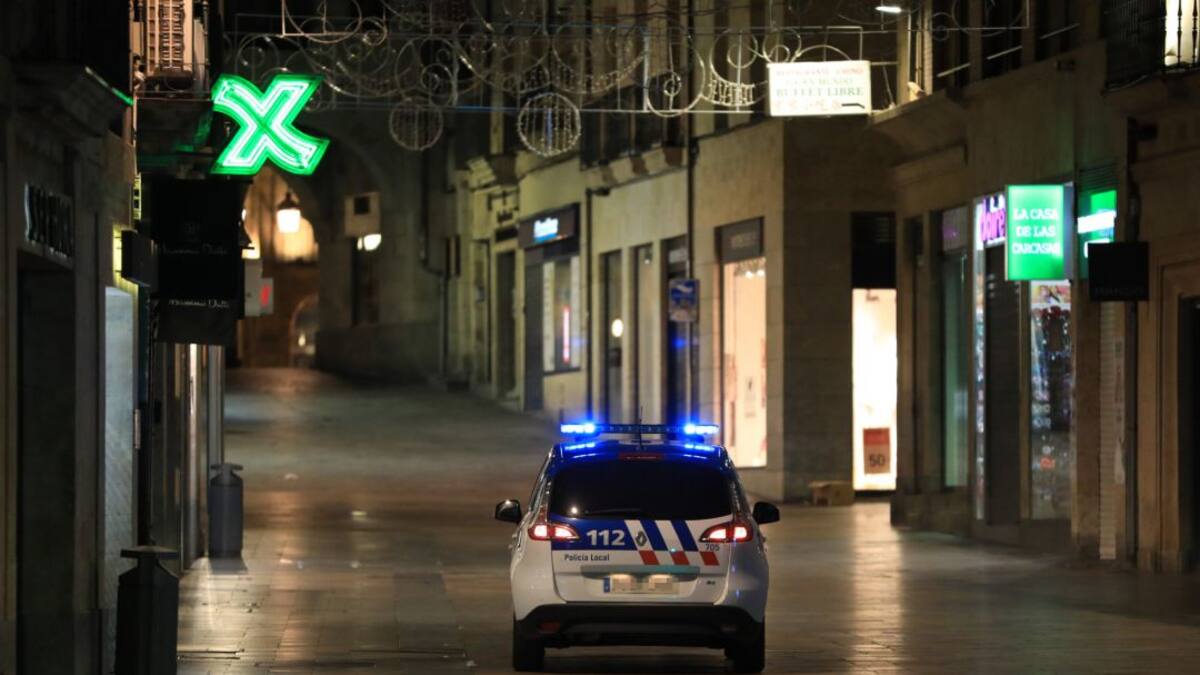 Los ciudadanos salmantinos a los que les da igual el toque de queda: 49 denuncias por reuniones en pisos