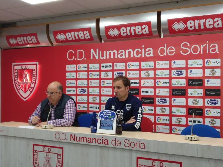 Jagoba Arrasante, en la rueda de prensa previa al Zaragoza-Numancia de este sábado.