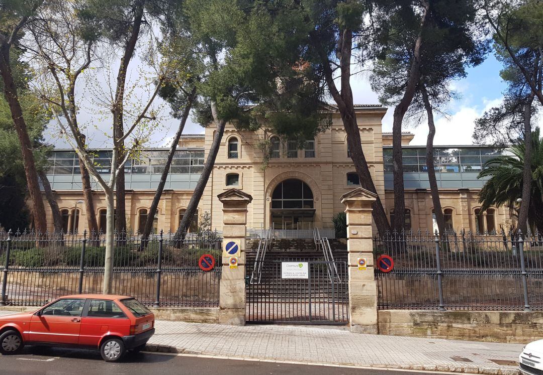 La Conselleria de Políticas Inclusivas multa con 40.000 euros a la residencia DomusVi de Alcoy por incumplir la ratio de personal.