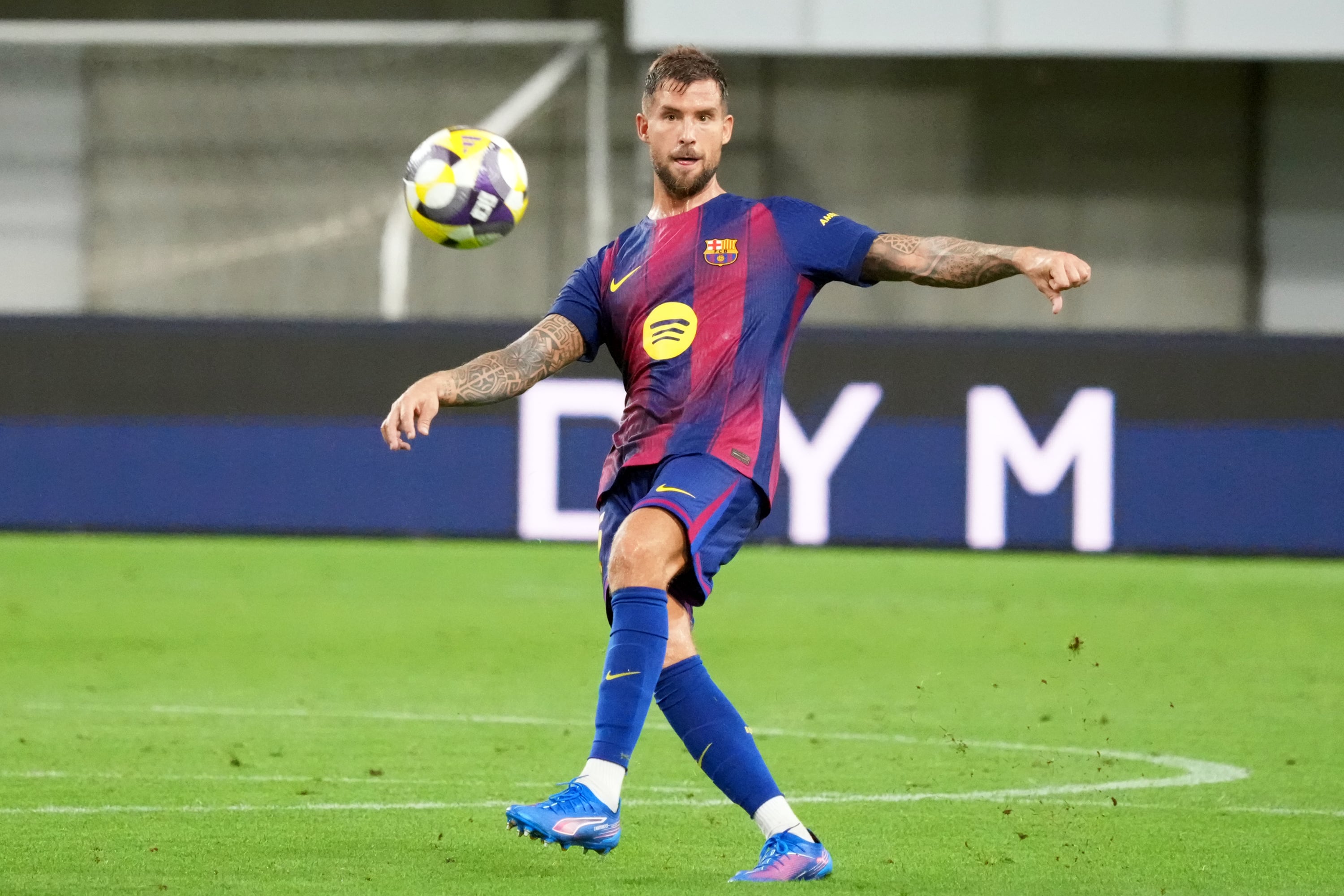 Íñigo Martínez disputa la pretemporada con el FC Barcelona