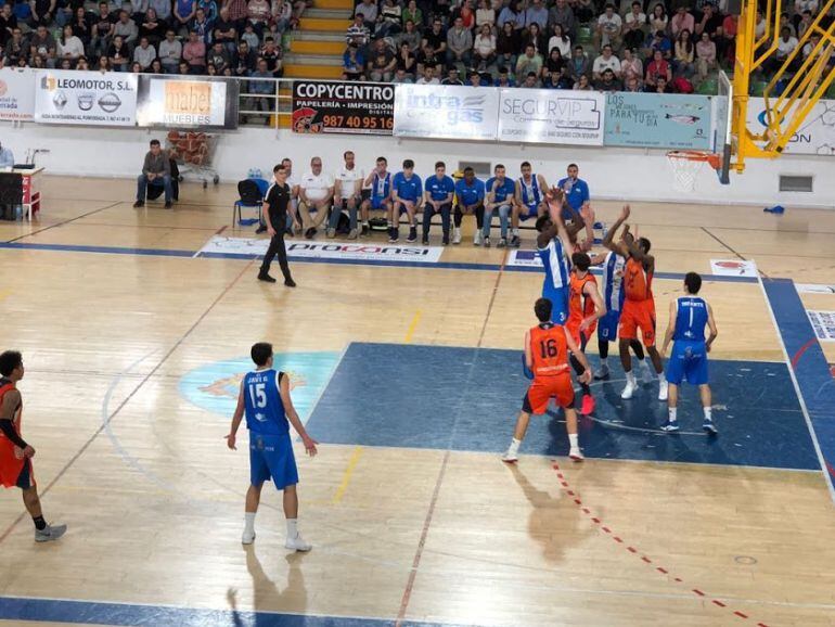 El Residencia Las Encinas CDP perdió ante Narón y ahora se jugará todo en la última jornada en la cancha de Ourense