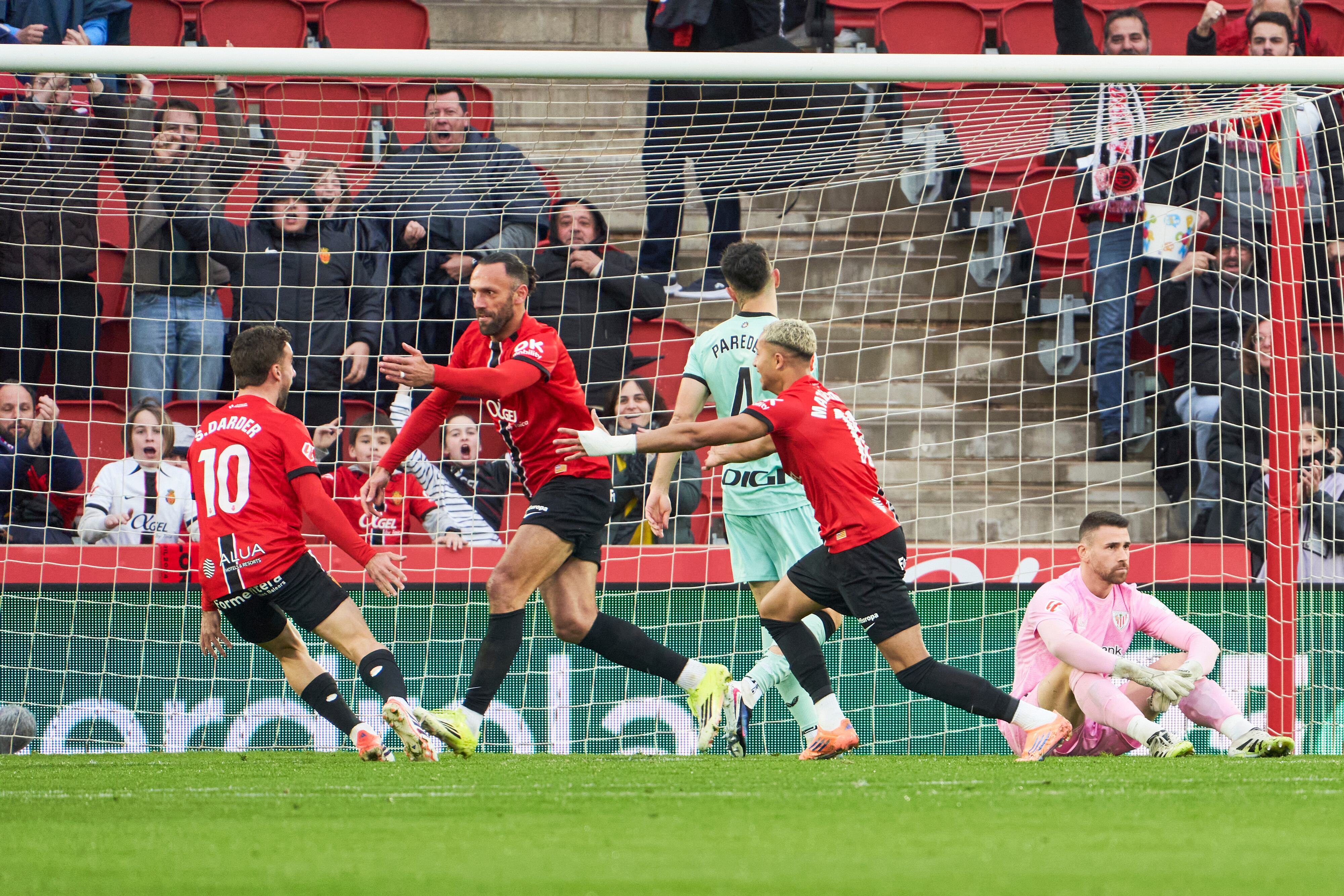 Muriqi celebra su primer gol de la tarde en la derrota del Athletic frente al Mallorca