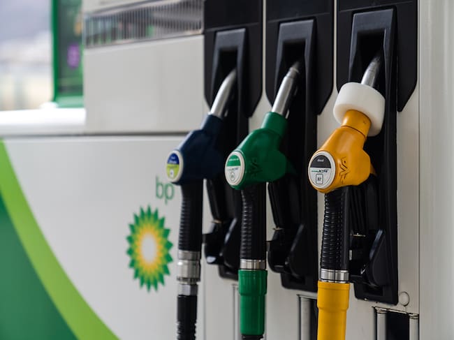 Sortidors de carburant en una estació de servei d'Andorra