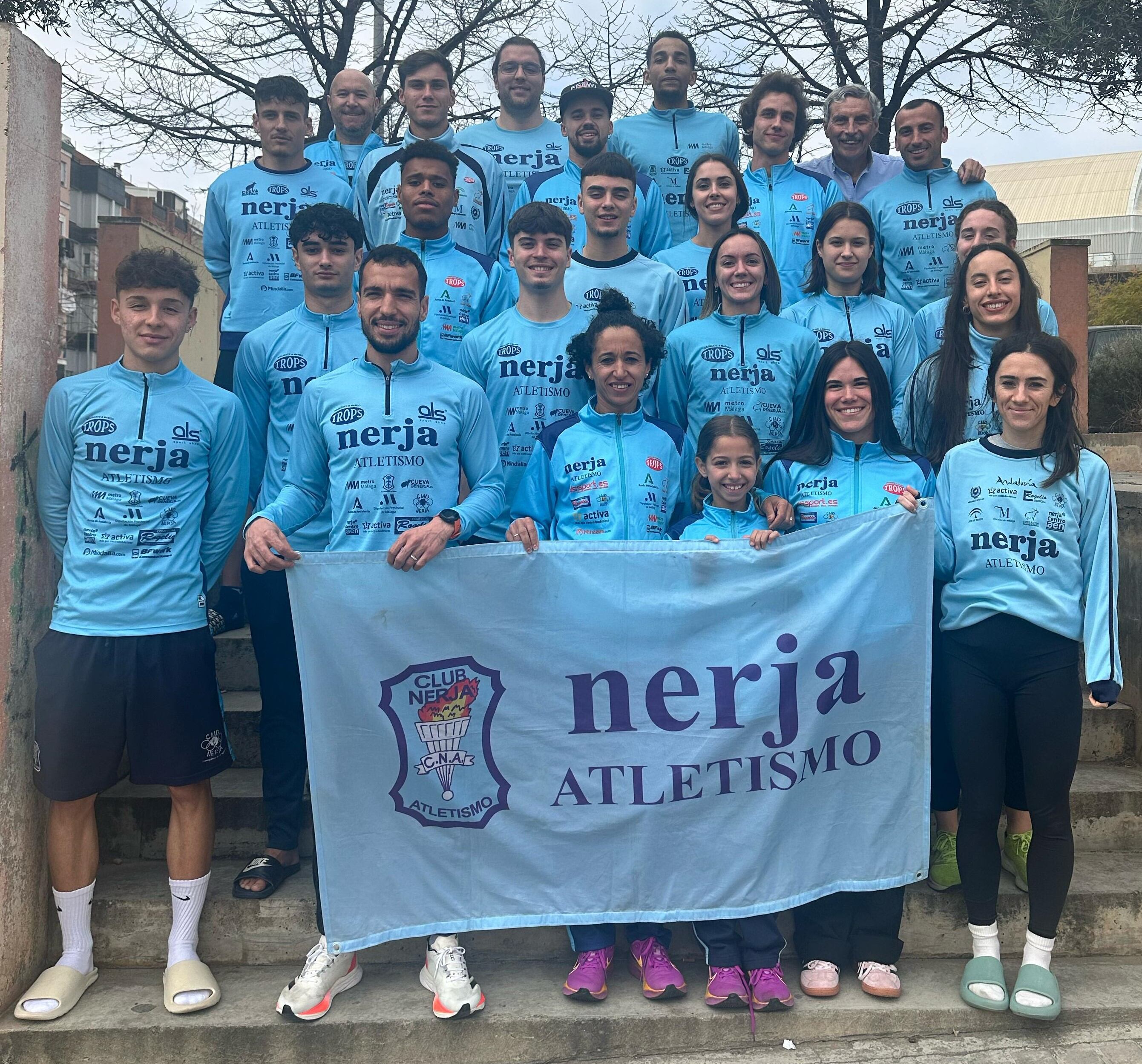 Los atletas de el Trops-Cueva de Nerja que participó en el Campeonato de España de pista cubierta