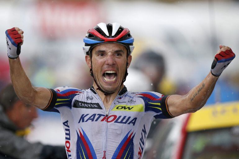 El ciclista resident a Andorra, Joaquim &quot;Purito&quot; Rodríguez, de l&#039;equip Katusha, celebra la seva victòria d&#039;avui a la 12ena etapa del Tour, de 195km, entre Lannemezan i Plateau de Beille, prop de la frontera amb el Pas.