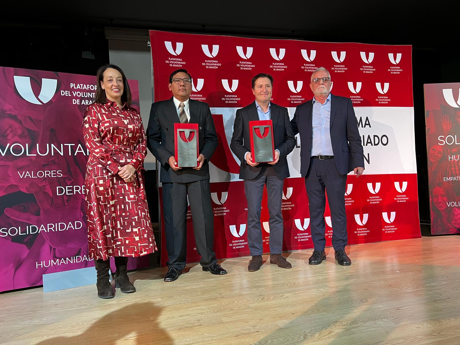 Los premiados junto a la consejera Mamen Susín y Juan Hidalgo de la plataforma