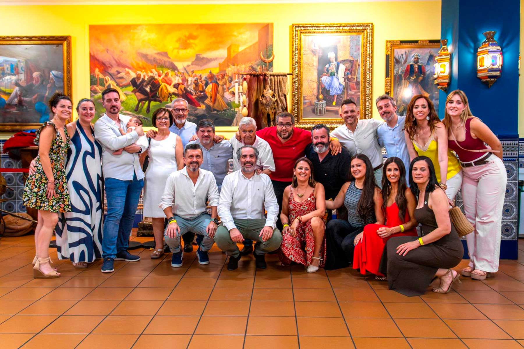 L'alferes moro Miguel Espí, junt a la favorita, família i als amics més pròxims