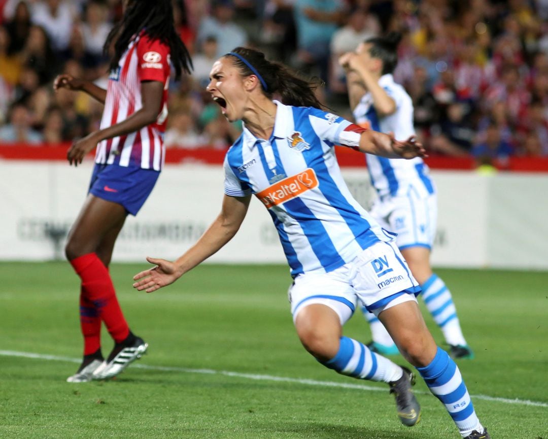 Nahikari García celebra su gol ante el Atlético de Madrid, durante la final de la copa de S.M. La Reina 