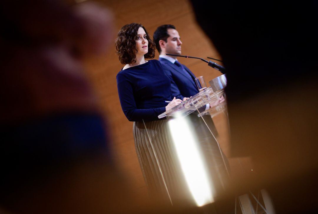 La presidenta de la Comunidad de Madrid, Isabel Díaz Ayuso, junto al vicepresidente regional, Ignacio Aguado