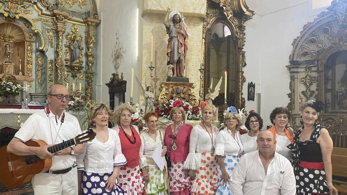 Cuevas Bajas se vuelca con la celebración de San Juan