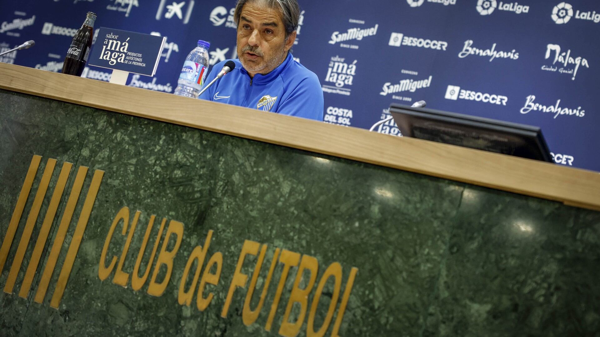 Natxo González, en la sala de prensa de La Rosaleda