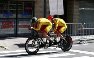 Noel Martin y Carlos González compitiendo