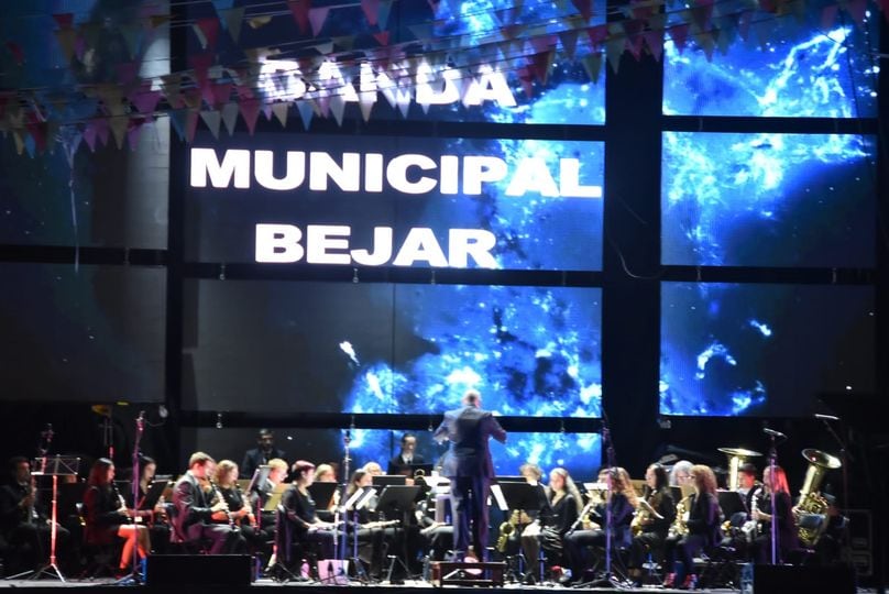 La banda de Béjar, durante una actuación en las fiestas patronales de años anteriores/Archivo