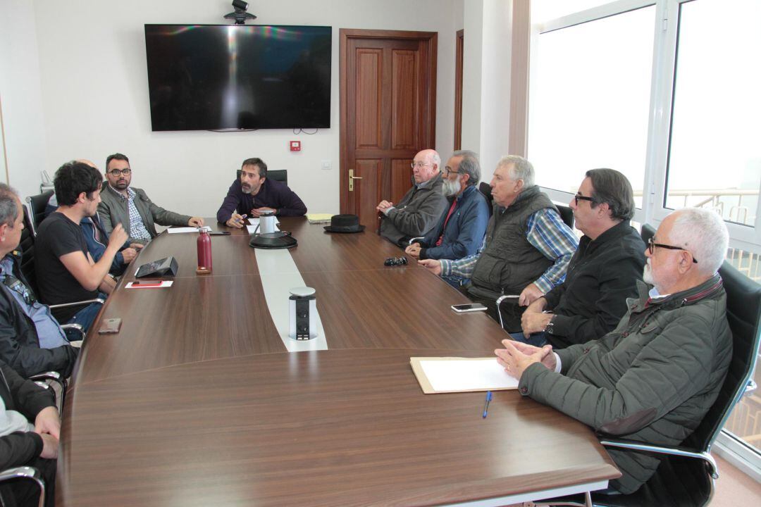 Encuentro entre el Cabildo de Lanzarote, familiares de César Manrique y consejo honorífico de los CACT.