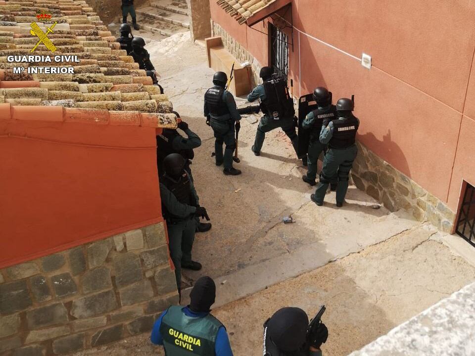 Imágenes del operativo de la Guardia Civil