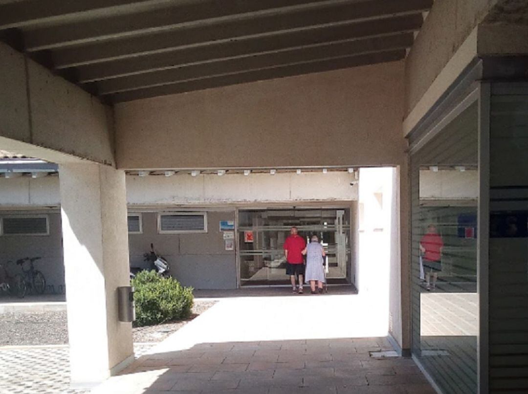 Imagen de la entrada del centro de salud en Almagro, una de las localidades seleccionadas
