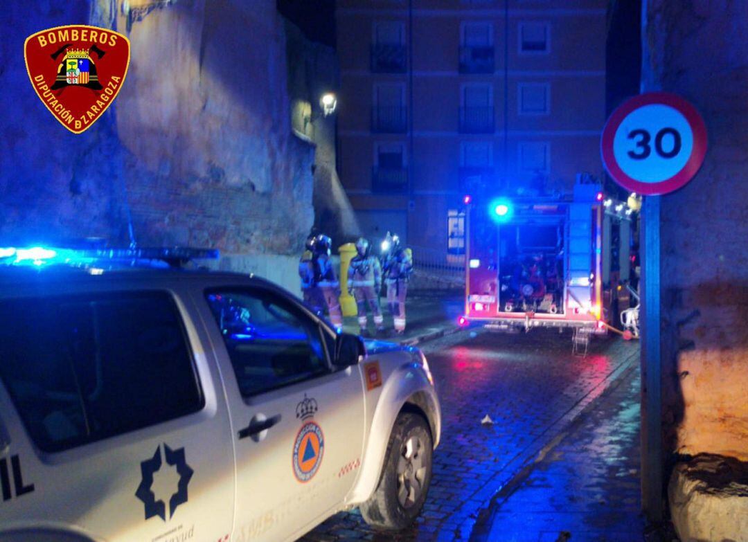 El incendio, que se ha declarado esta pasada madrugada en Rúa de Dato, en Calatayud (Zaragoza), ha fallecido una vecina de 70 años 