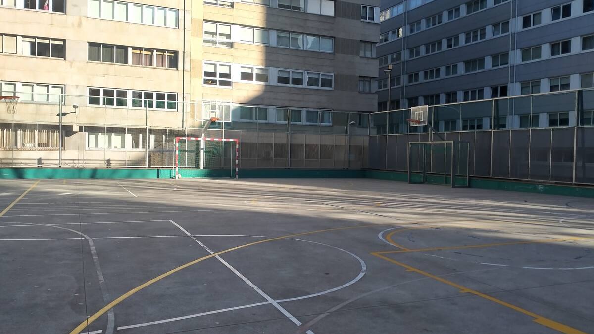 Ingresa en un centro de reeducación del presunto autor del apuñalamiento a un joven en A Coruña