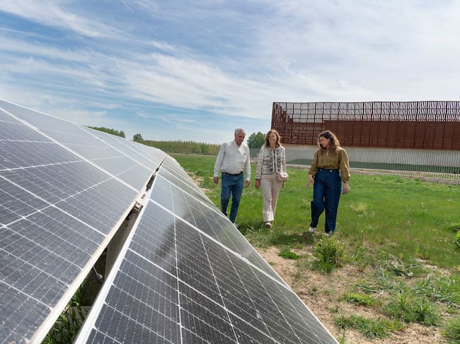 Placas solares en La Olmeda