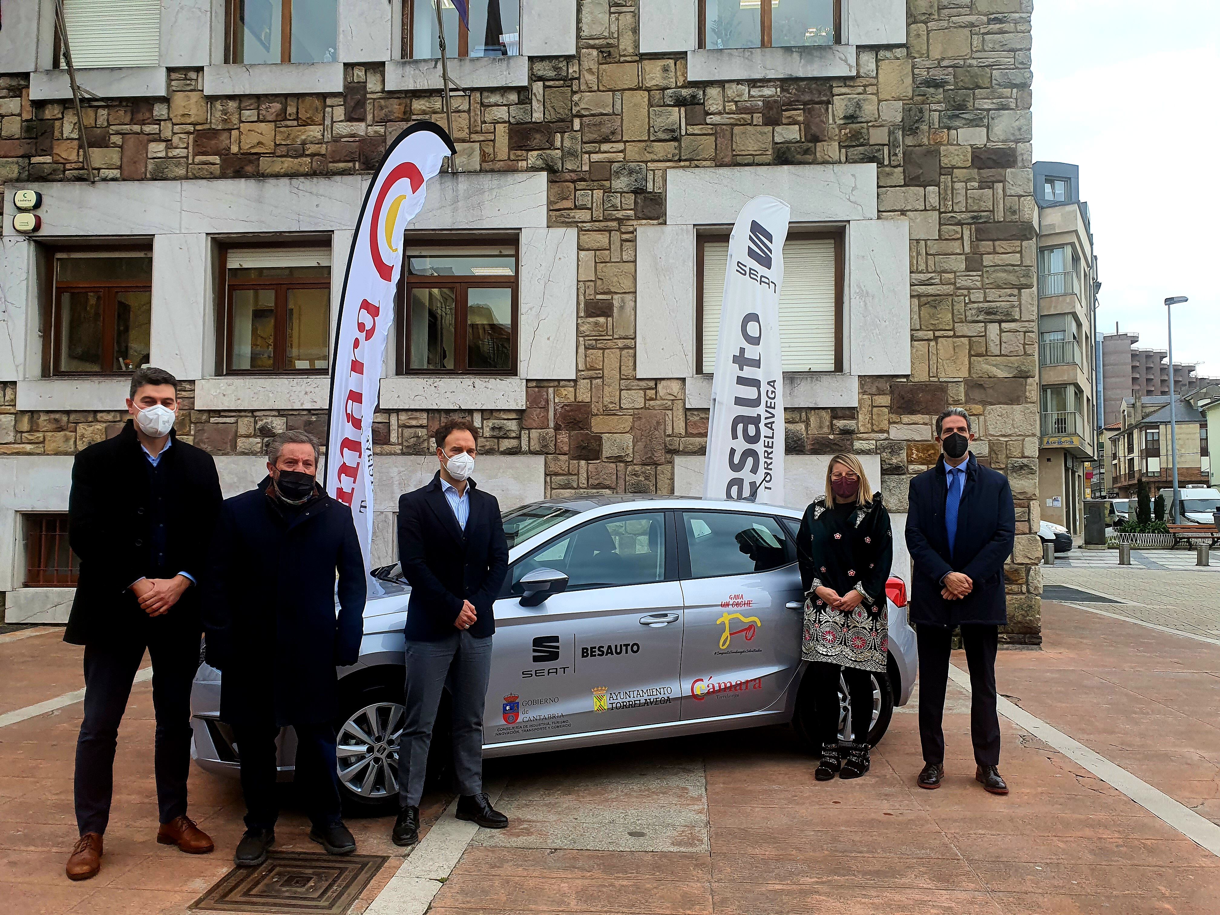 Presentación de la campaña &#039;Comprar en Torrelavega va sobre ruedas&#039;.