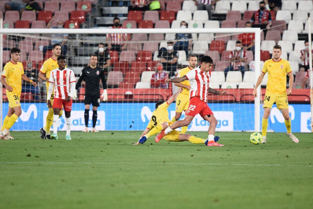 Samú Costa en el Almería-Girona. 