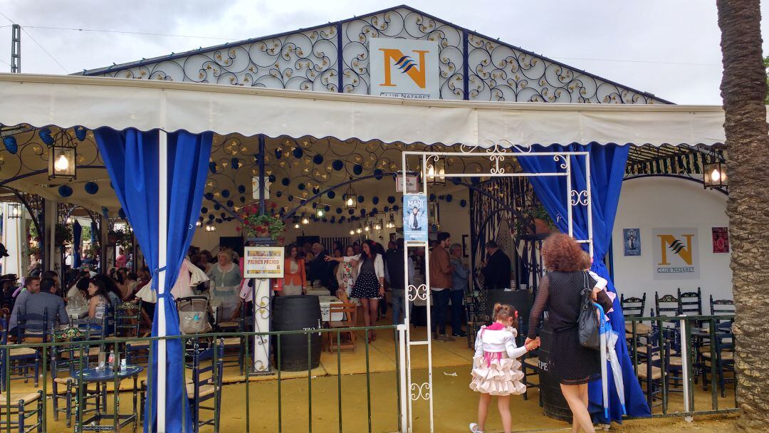 Una de las casetas de la Feria del Caballo de Jerez