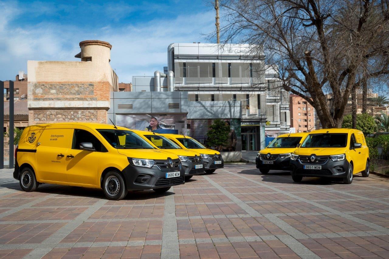 Nuevas furgonetas de Correos