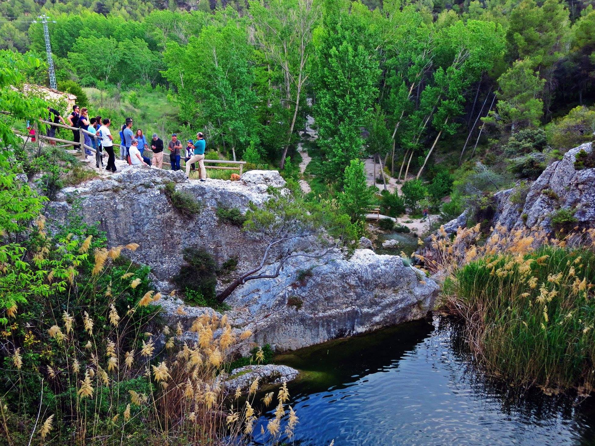 Una imatge de la visita guiada pel Racó de Sant Bonaventuara d&#039;Alcoi durant la Trobada d&#039;aficionats a la meteorologia celebrada en 2018.