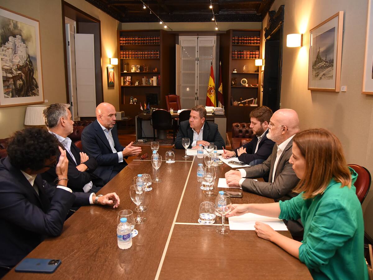El presidente García-Page se reúne con el consejero delegado de la empresa RES en Albacete